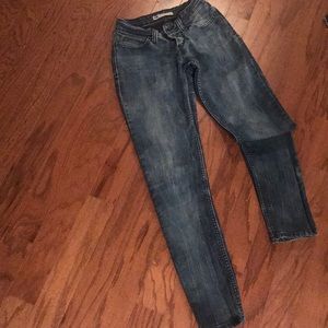 Levi’s Bold Curve Low Rise Skinny Jeans